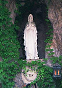 virgin mary statue